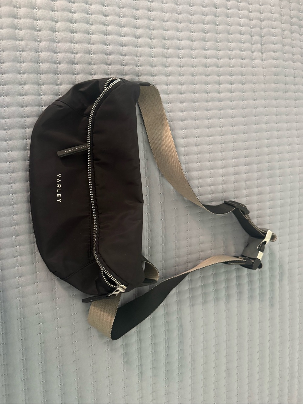 Varley Lasson belt bag in black